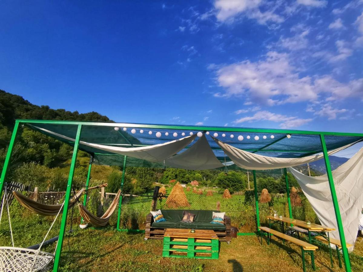Luna Rock Glamping Brezoi - Blue Scai Esterno foto