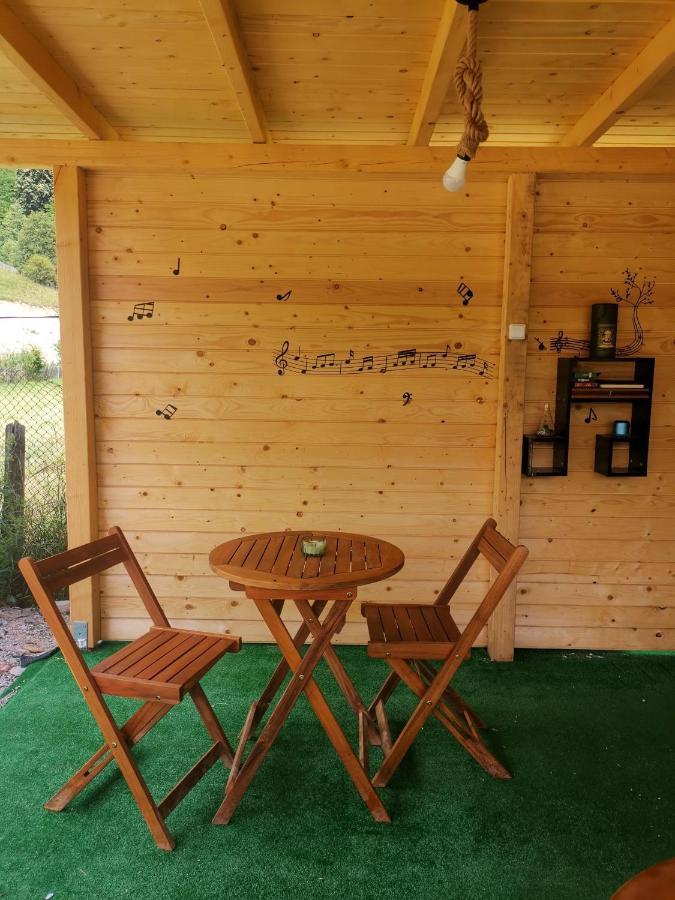 Luna Rock Glamping Brezoi - Blue Scai Esterno foto