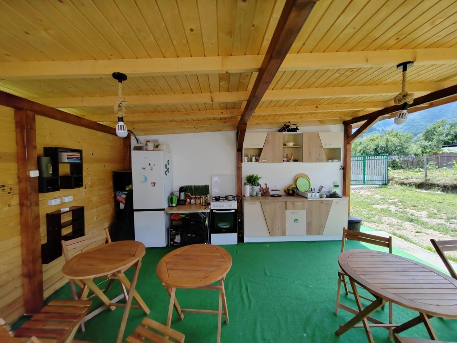 Luna Rock Glamping Brezoi - Blue Scai Esterno foto