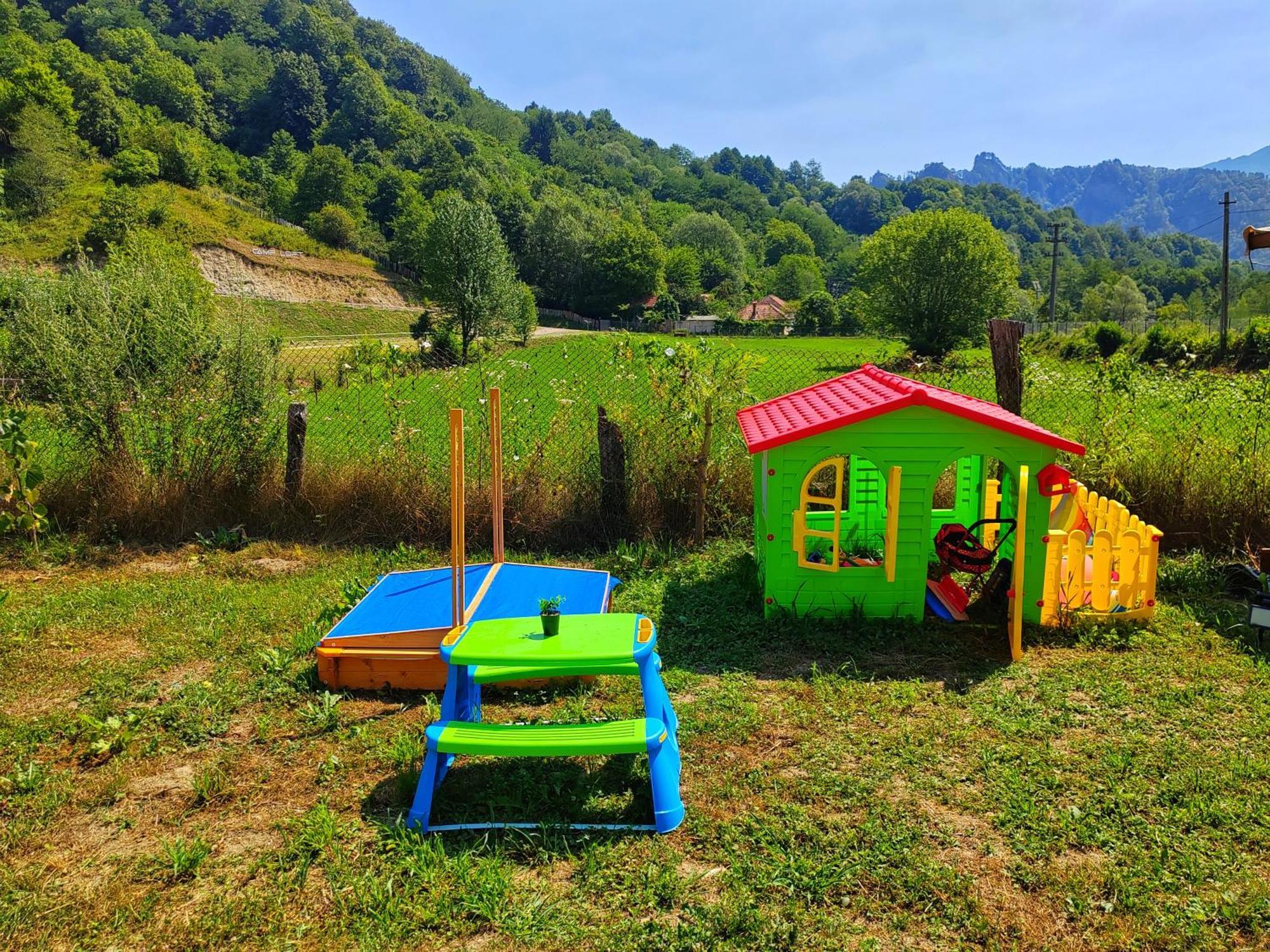 Hotel Luna Rock Glamping Brezoi - Blue Scai Esterno foto