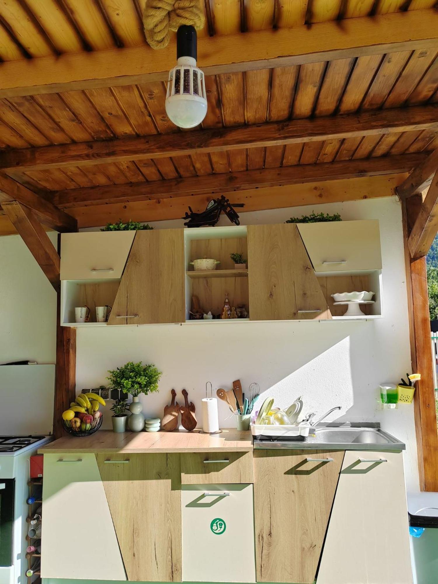 Luna Rock Glamping Brezoi - Blue Scai Esterno foto