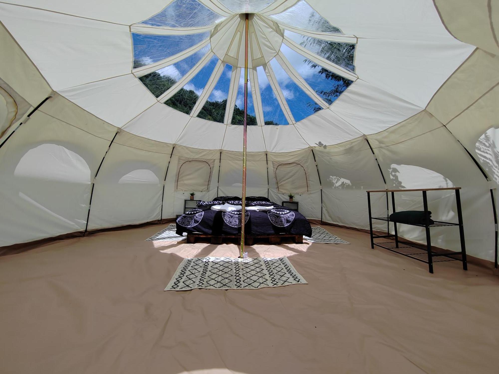 Luna Rock Glamping Brezoi - Blue Scai Esterno foto