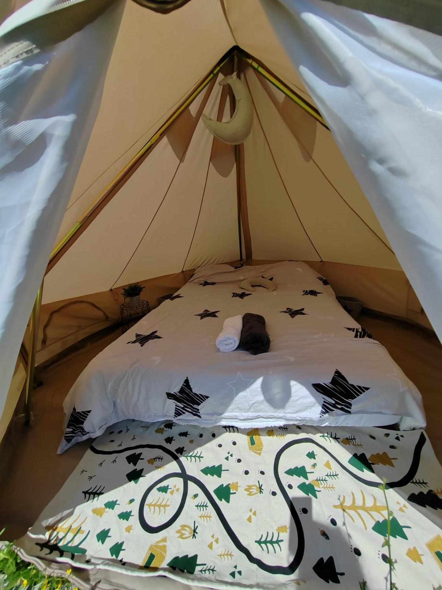 Luna Rock Glamping Brezoi - Blue Scai Esterno foto